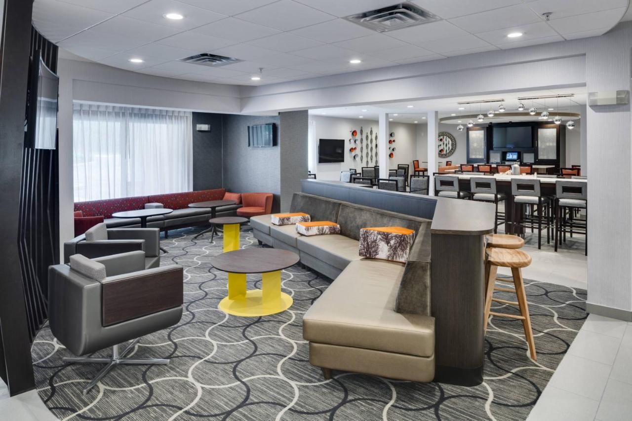 Springhill Suites Milford Bagian luar foto
