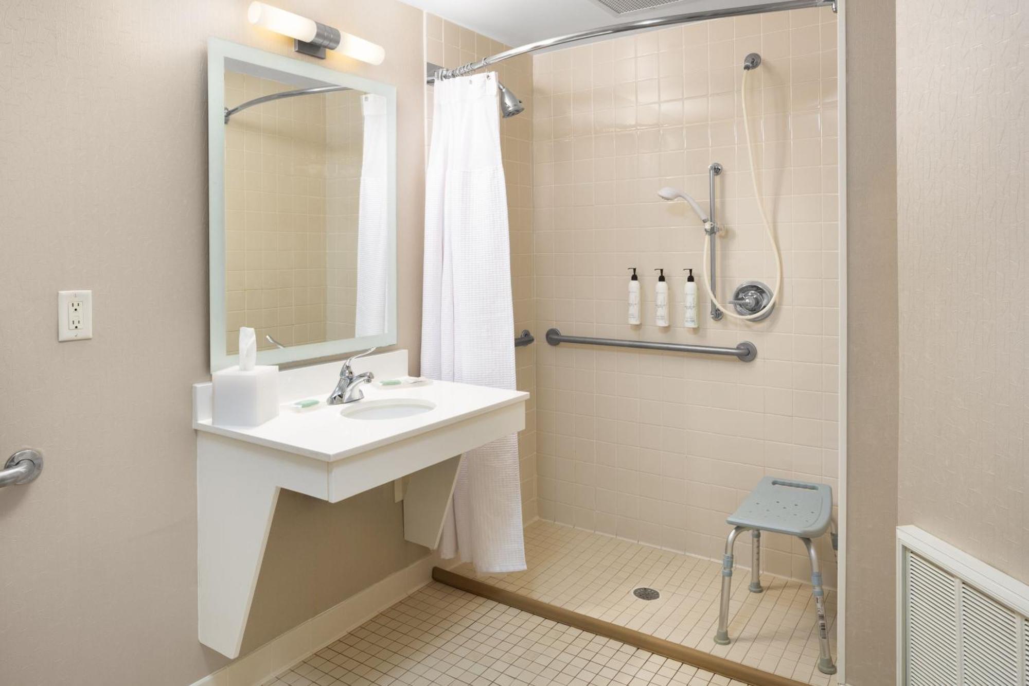 Springhill Suites Milford Bagian luar foto