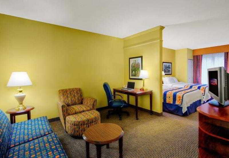 Springhill Suites Milford Bagian luar foto