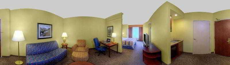 Springhill Suites Milford Bagian luar foto